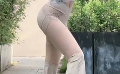 医生掀开奶罩边躁边狠狠躁视频